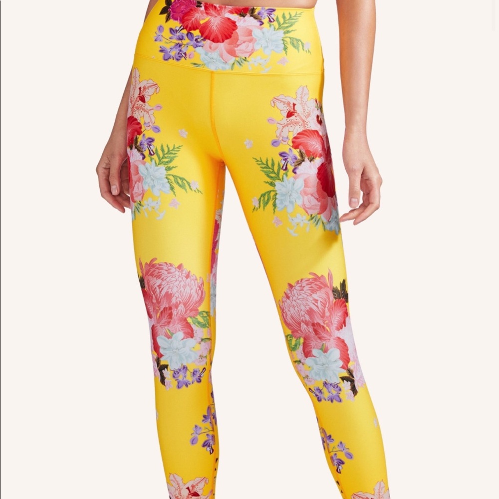 NWT Peloton Cadence Legging Saffron APAHM Flourish